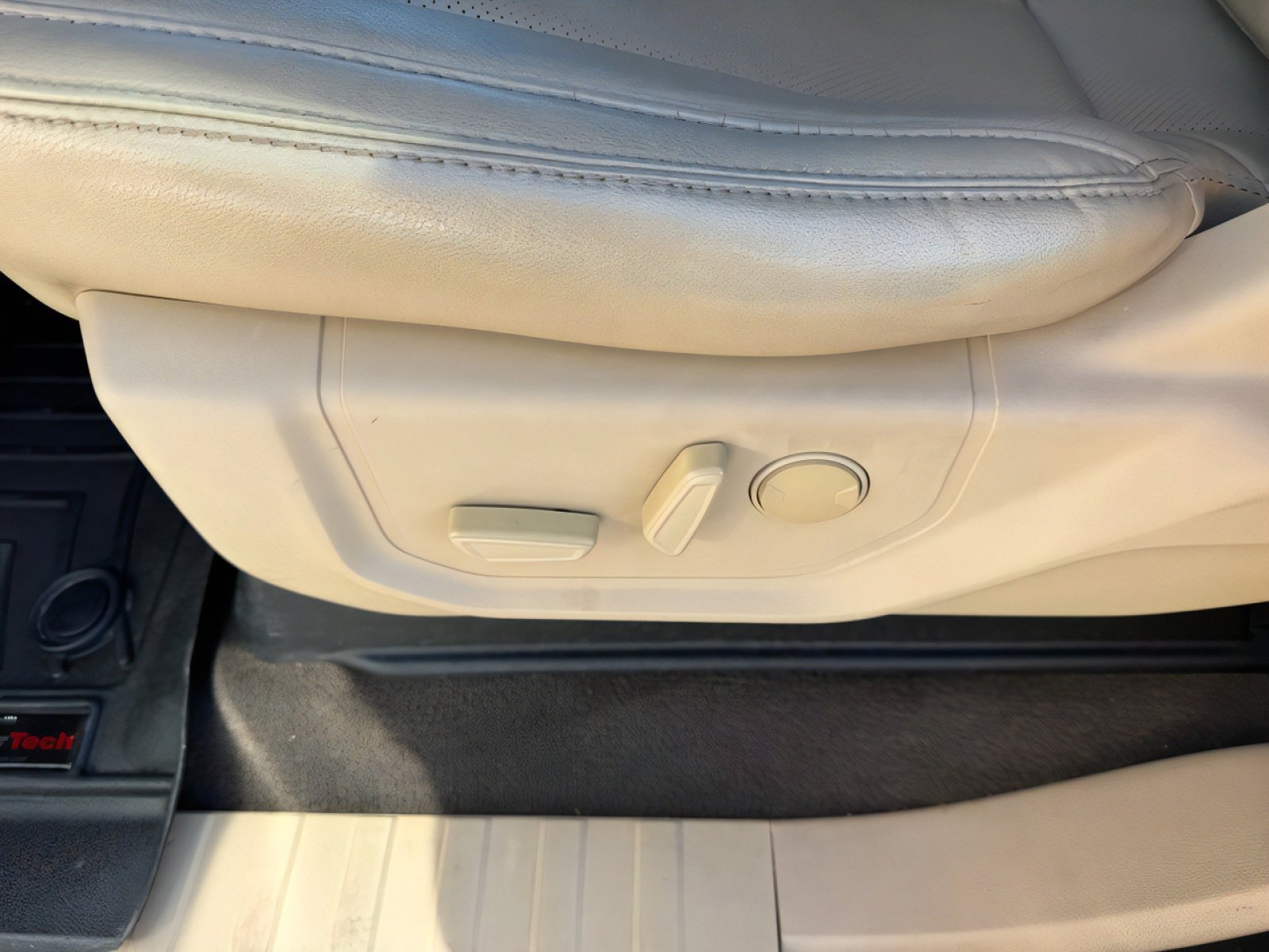 Used 2019 Ford F150 Lariat w/ Equipment Group 501A Mid image 21