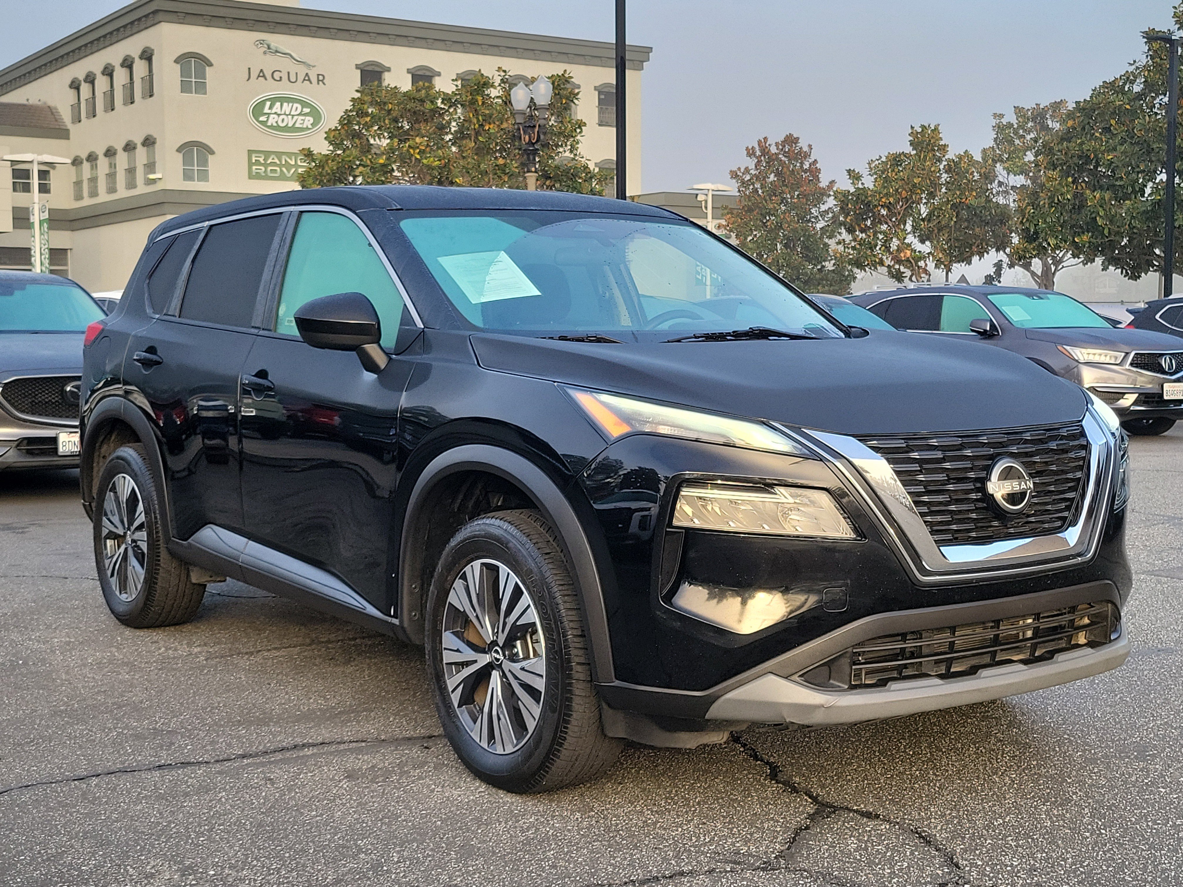 Used 2023 Nissan Rogue SV image 27