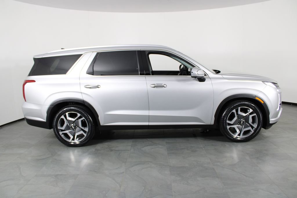 Used 2023 Hyundai Palisade SEL FWD image 15