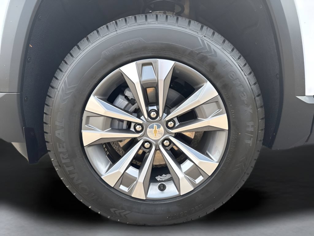 Used 2026 Chevrolet Equinox LT FWD image 37