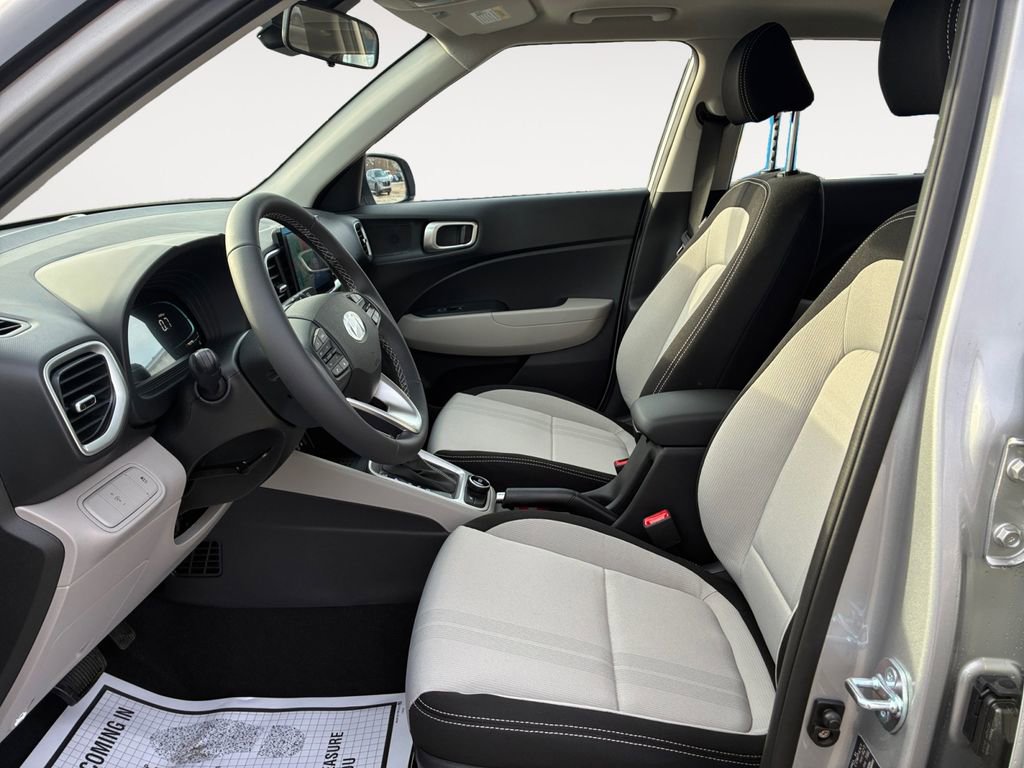 New 2026 Hyundai Venue SEL FWD image 9