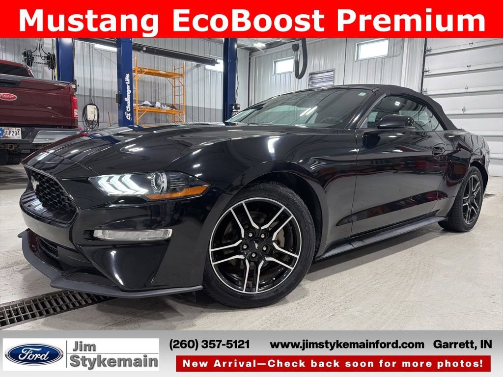 Used 2020 Ford Mustang Premium RWD image 1