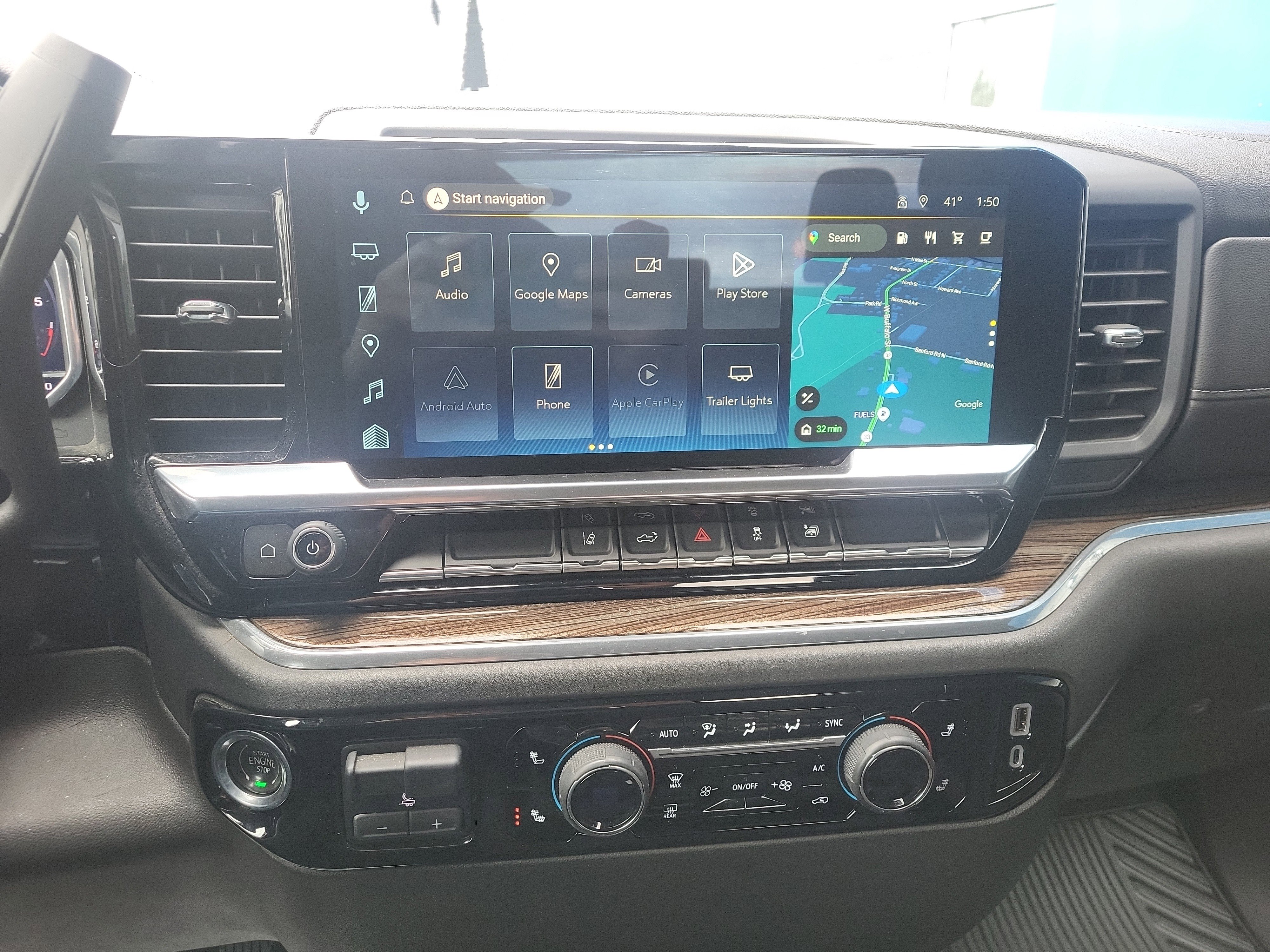 Certified 2024 Chevrolet Silverado 2500 LT w/ Convenience Package image 7