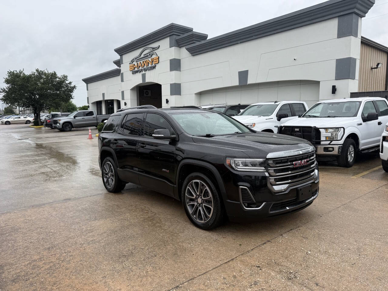 Used 2020 GMC Acadia AT4 w/ GMC Pro Grade Package AWD/4WD image 2