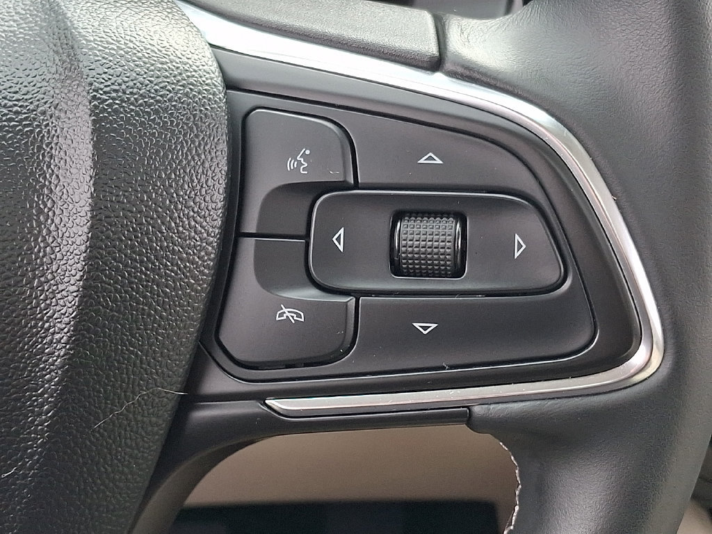 Used 2023 Buick Envision Avenir AWD/4WD image 28
