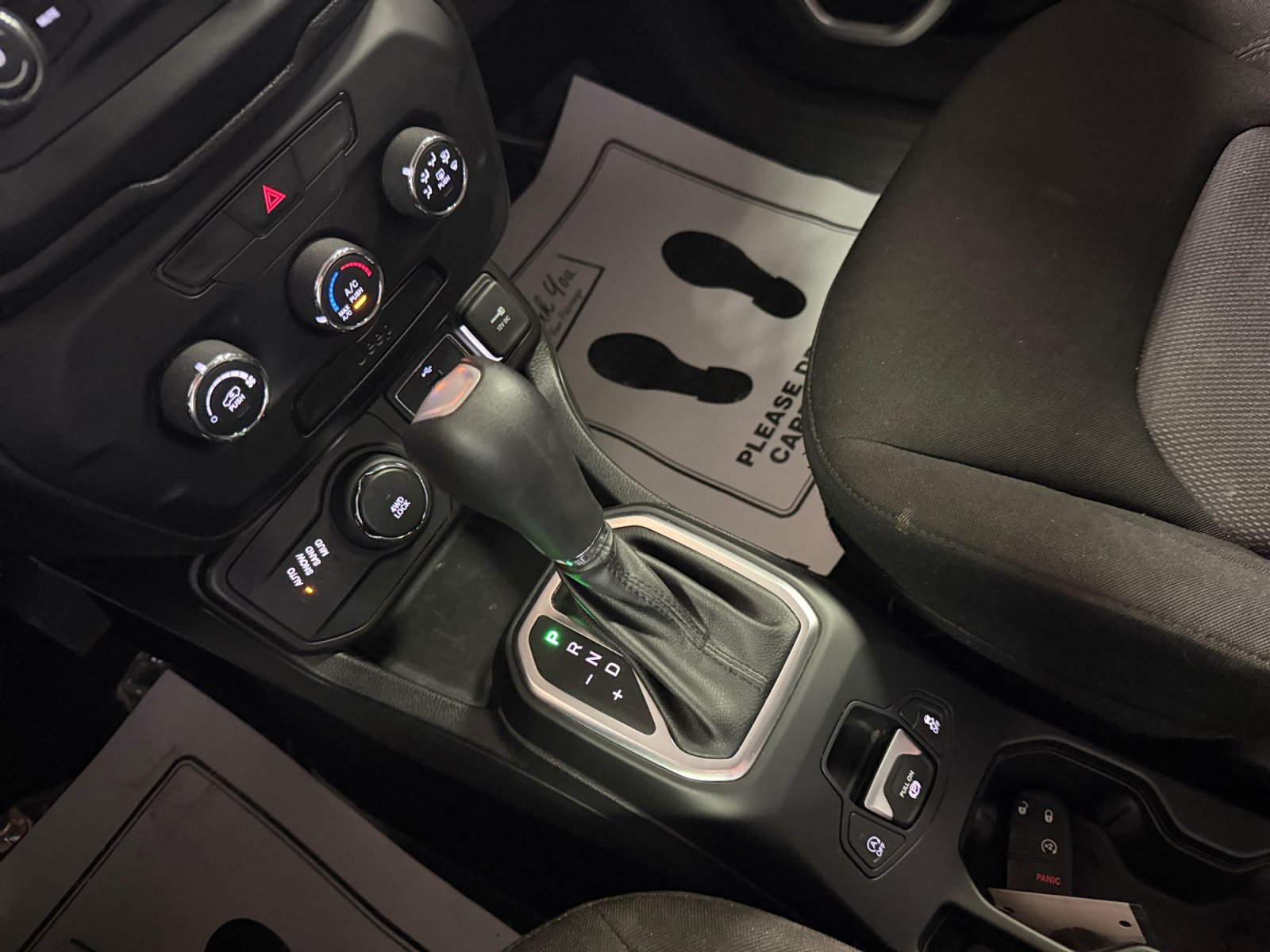 Used 2019 Jeep Renegade Sport w/ Sport Appearance Group AWD/4WD image 30