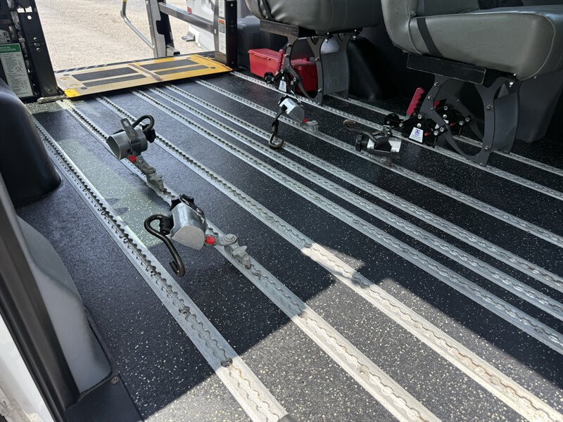 Used 2019 Ford Transit 350 XL RWD image 57