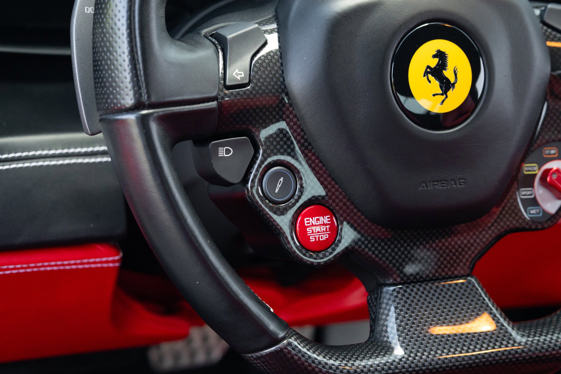 Used 2017 Ferrari 488 GTB RWD image 40