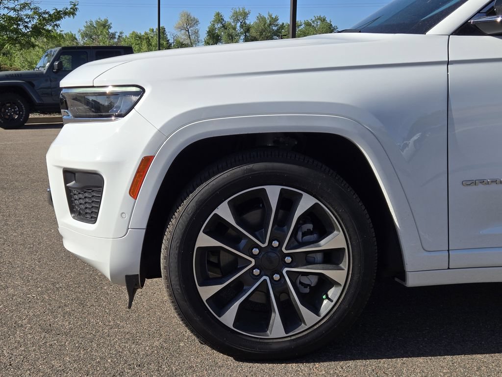 New 2025 Jeep Grand Cherokee L Overland w/ Trailer Tow Package AWD/4WD image 6