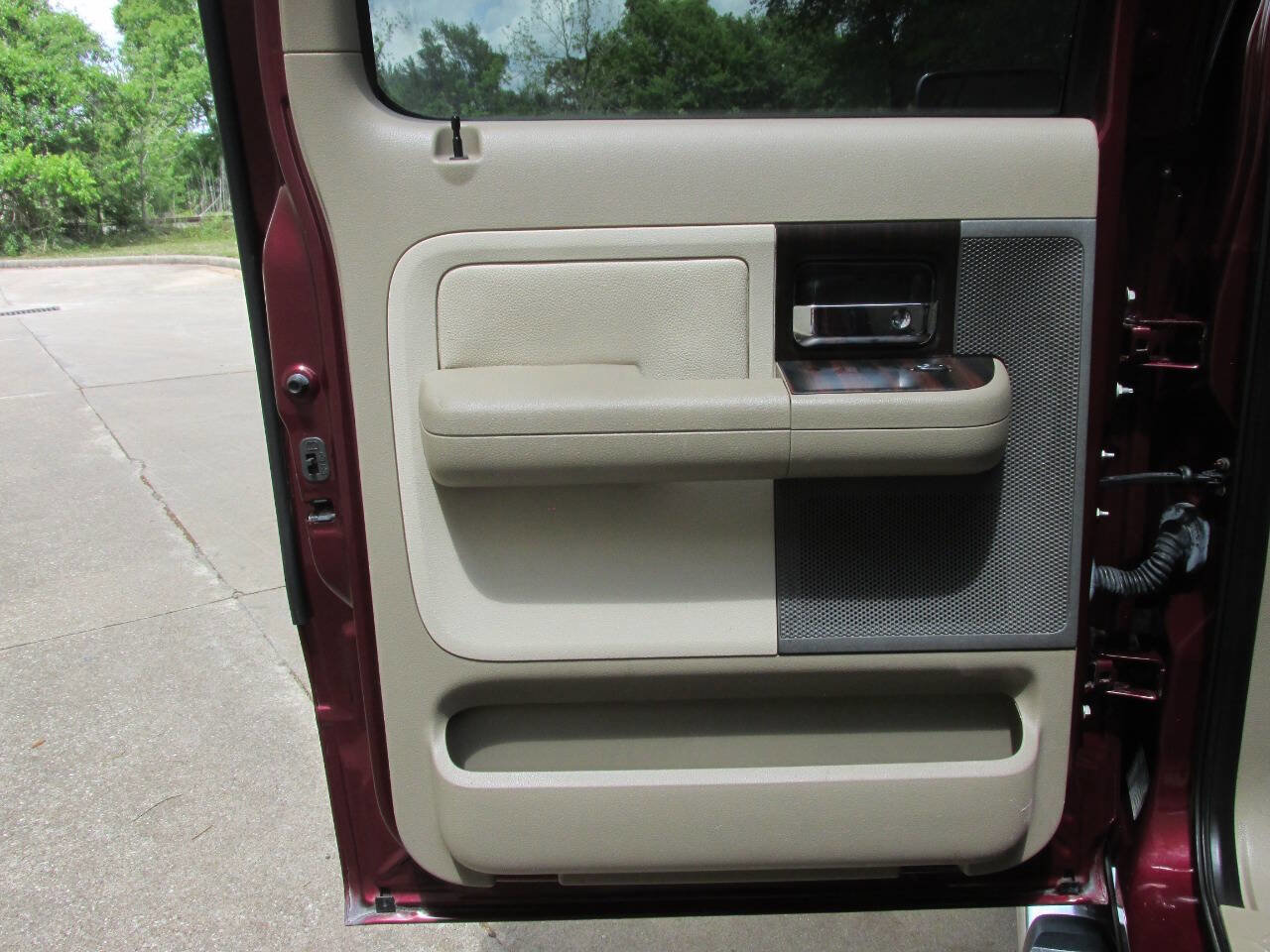 Used 2006 Lincoln Mark LT 2WD image 20