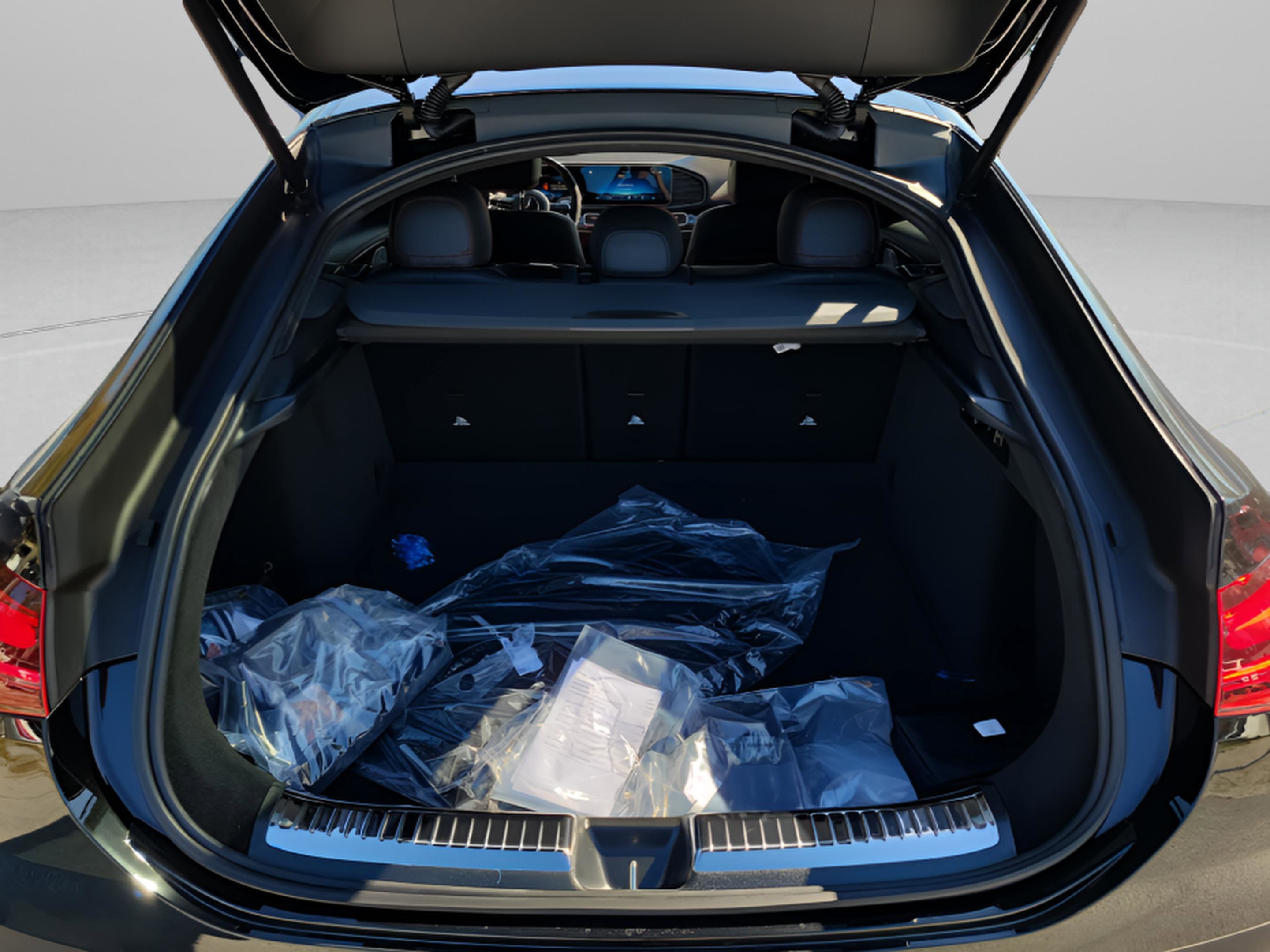 New 2026 Mercedes-Benz GLE 53 AMG 4MATIC Coupe image 32