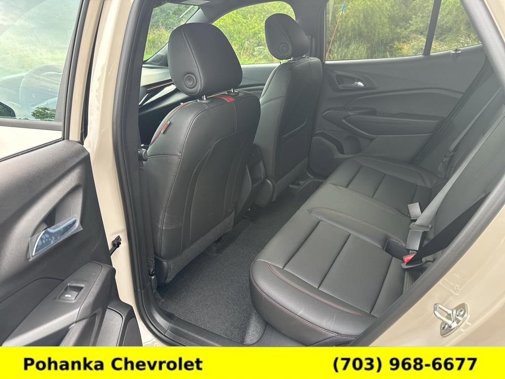 New 2026 Chevrolet Trax RS w/ Sunroof Package FWD image 28