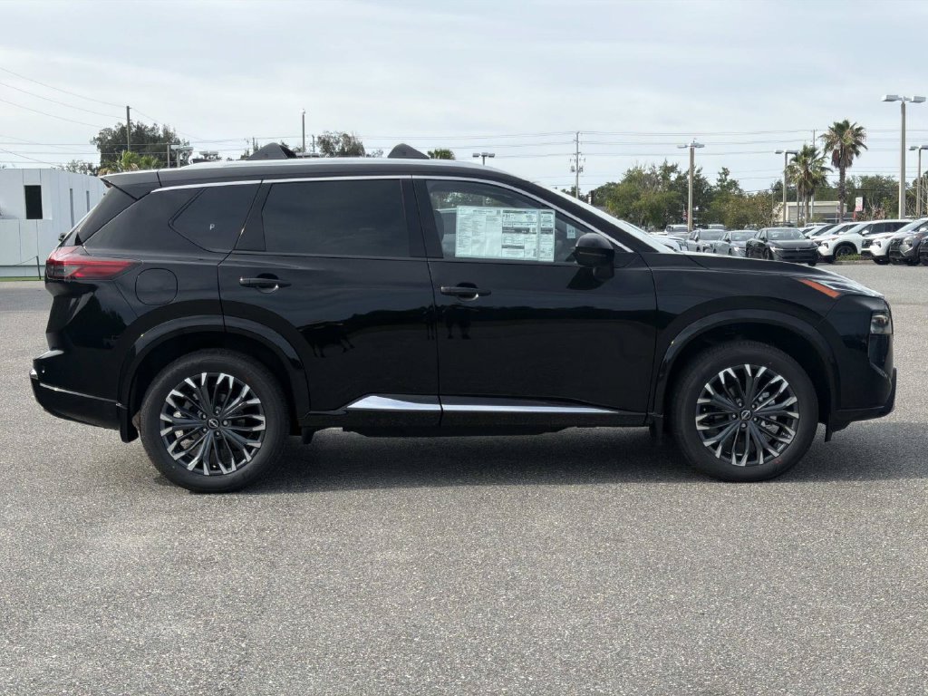 New 2026 Nissan Rogue Platinum AWD/4WD image 2