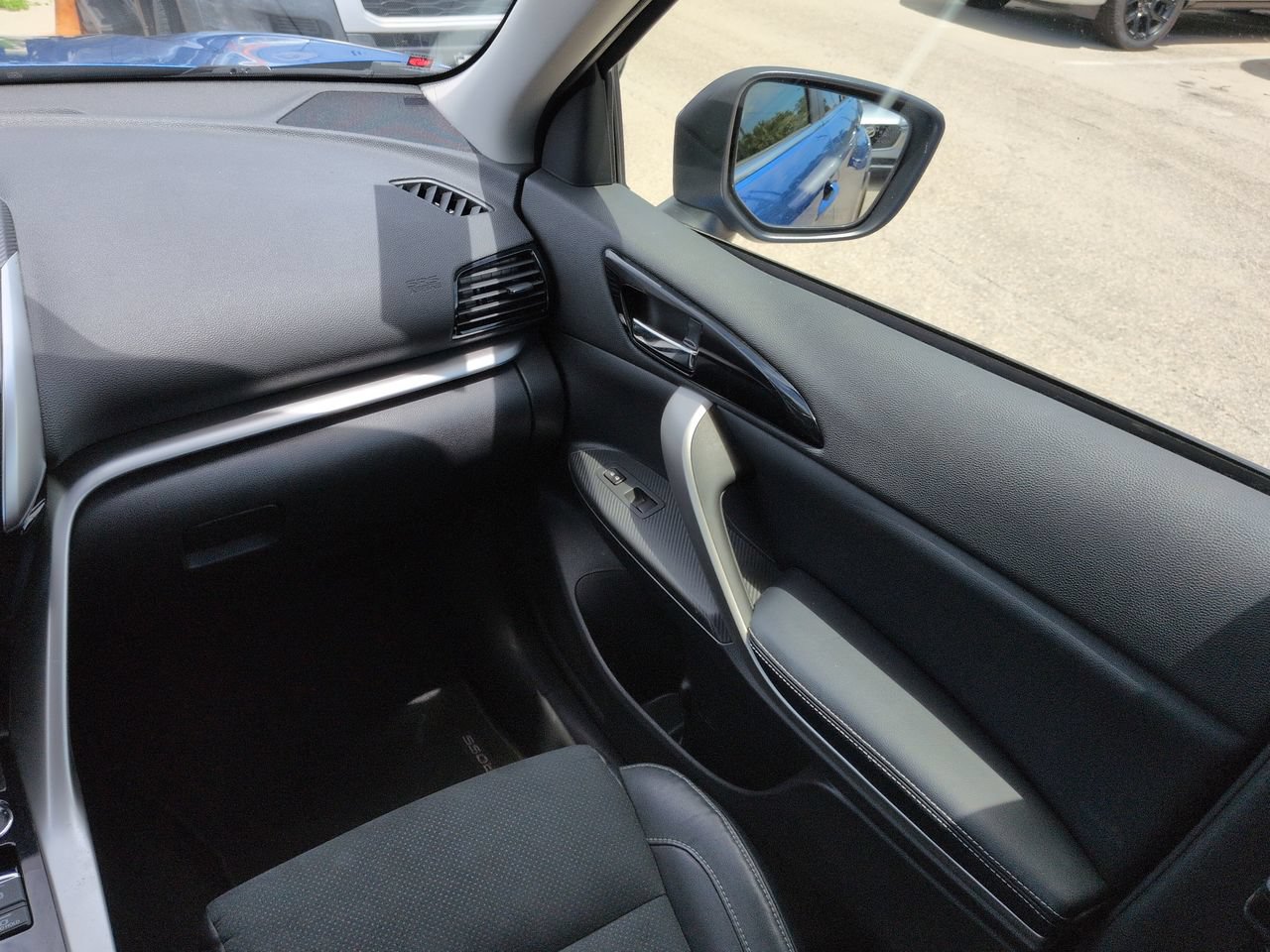 Used 2023 Mitsubishi Eclipse Cross SE AWD/4WD image 17