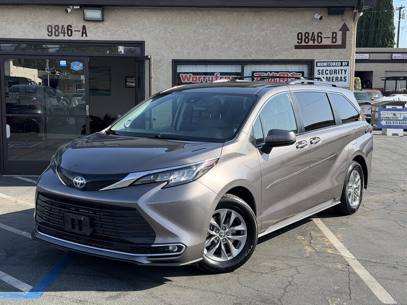 Used 2022 Toyota Sienna XLE w/ XLE Plus Package