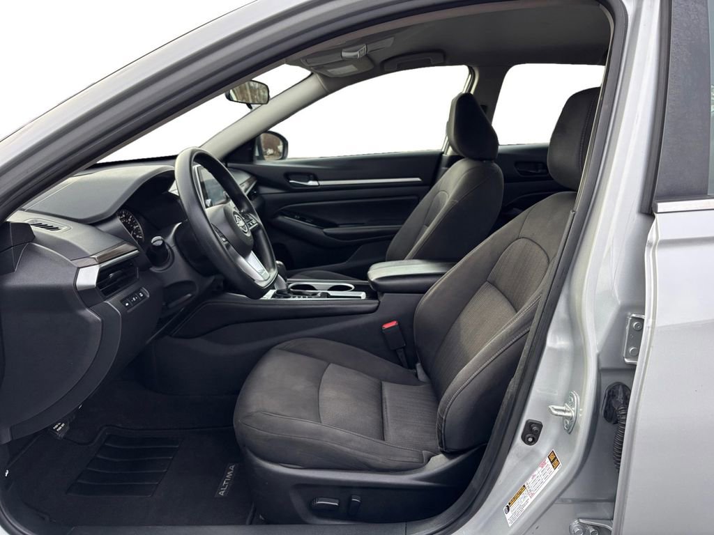 Used 2023 Nissan Altima 2.5 SV image 14