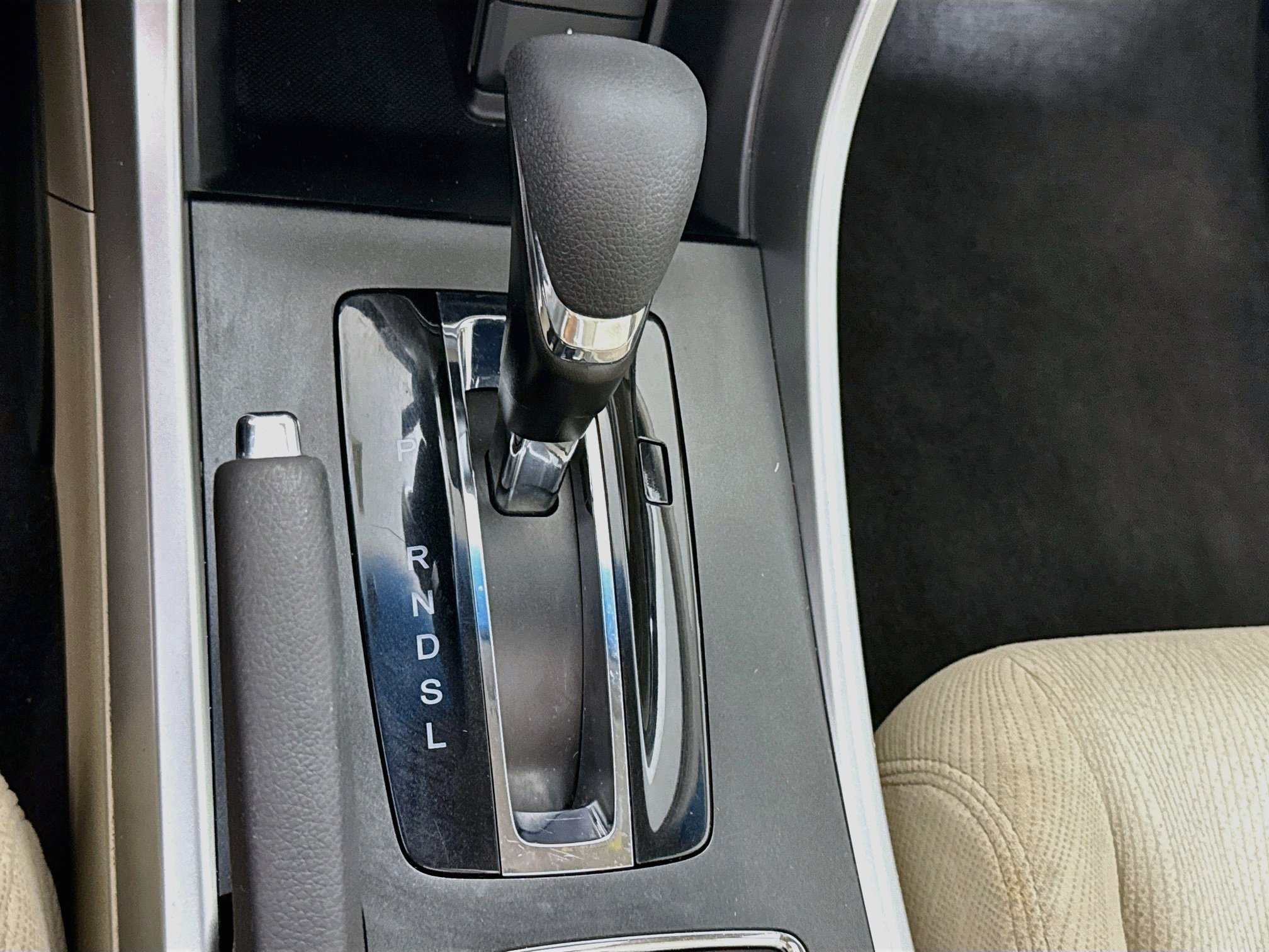 Used 2013 Honda Accord EX image 16