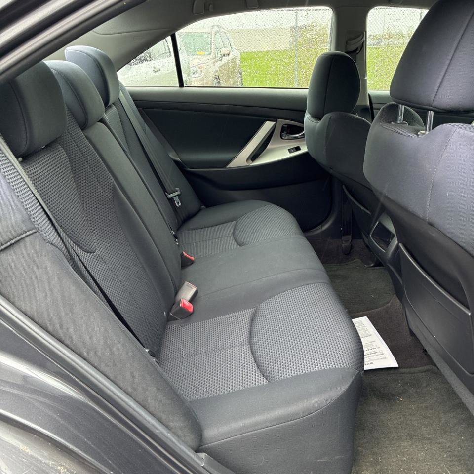 Used 2011 Toyota Camry SE w/ SE Extra-Value Pkg #1 FWD image 21