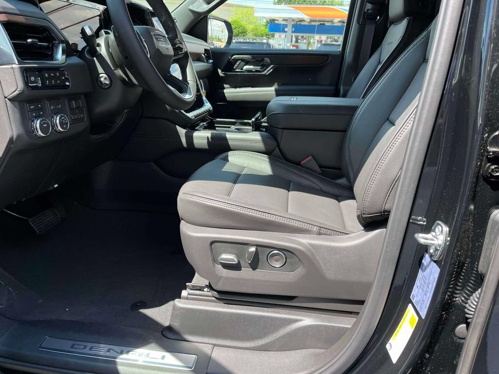 New 2026 GMC Yukon XL Denali AWD/4WD image 25