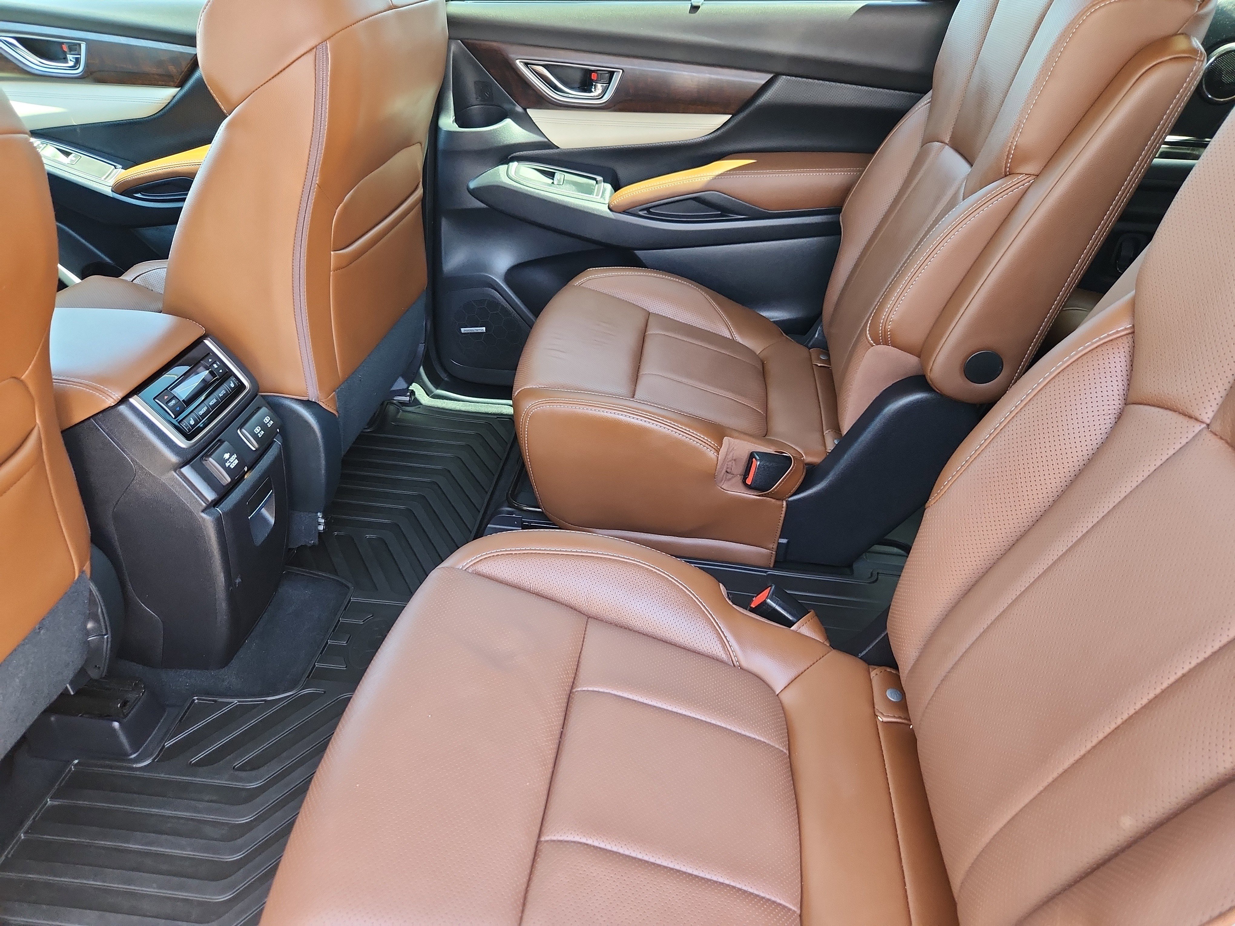 Used 2020 Subaru Ascent Touring AWD/4WD image 17