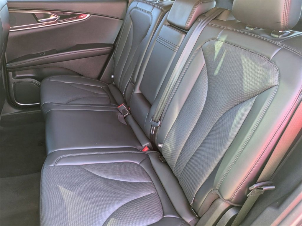 Certified 2023 Lincoln Nautilus Reserve image 26