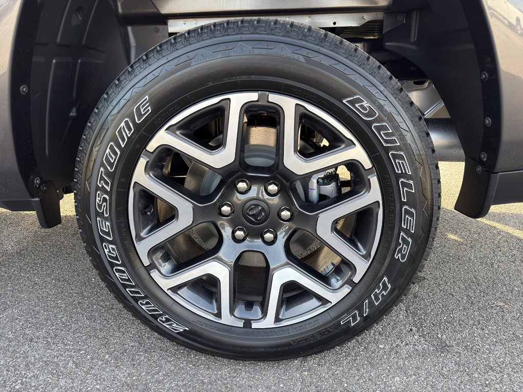 New 2026 RAM 1500 Laramie w/ Sport Appearance Package AWD/4WD image 18