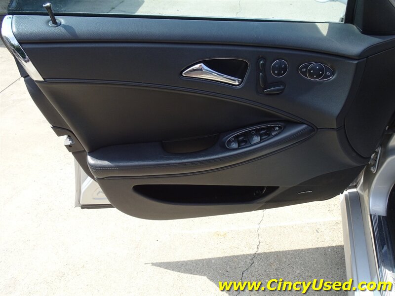 Used 2006 Mercedes-Benz CLS 55 AMG image 25