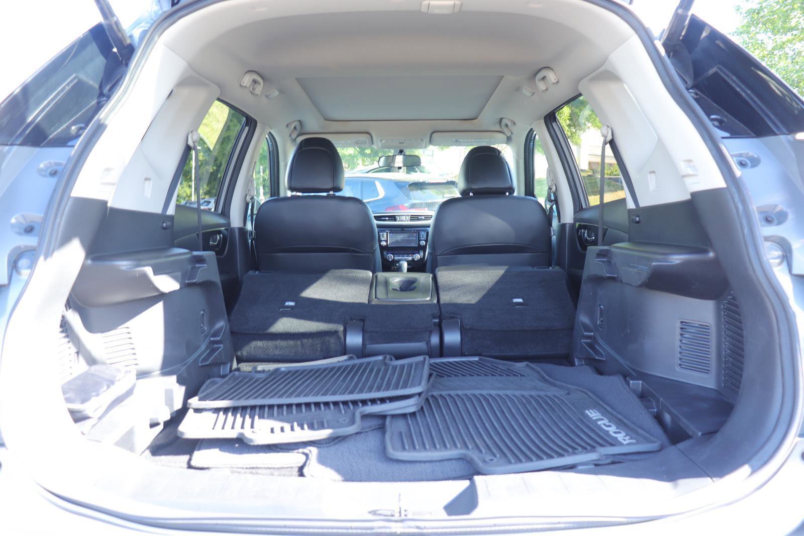 Used 2016 Nissan Rogue SL w/ SL Premium Package FWD image 16