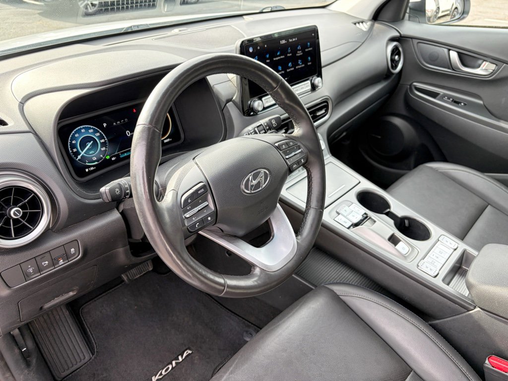 Used 2023 Hyundai Kona Limited image 19