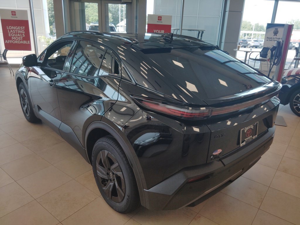 New 2026 Toyota C-HR AWD/4WD image 3