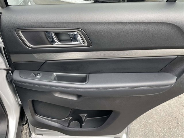 Used 2018 Ford Explorer XLT w/ Equipment Group 201A image 26