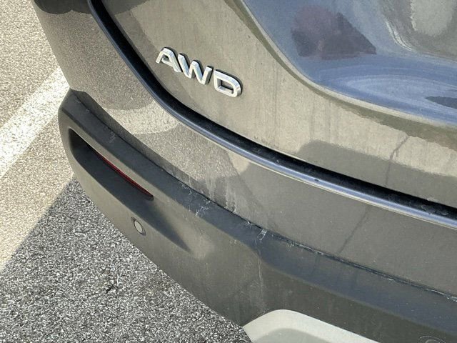 Used 2025 Honda Pilot EX-L image 9