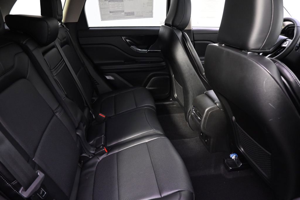 New 2026 Lincoln Corsair Reserve image 18