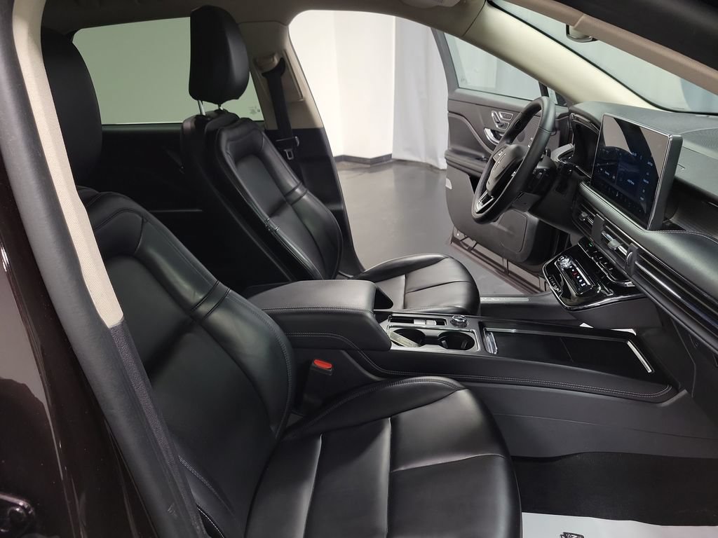 Used 2023 Lincoln Corsair FWD image 21