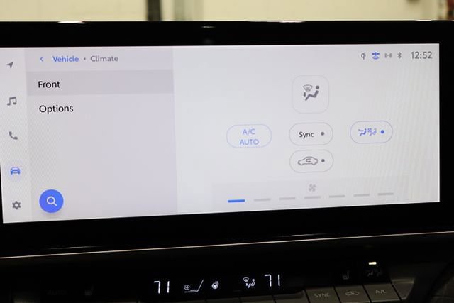 Used 2025 Toyota Camry XLE image 35