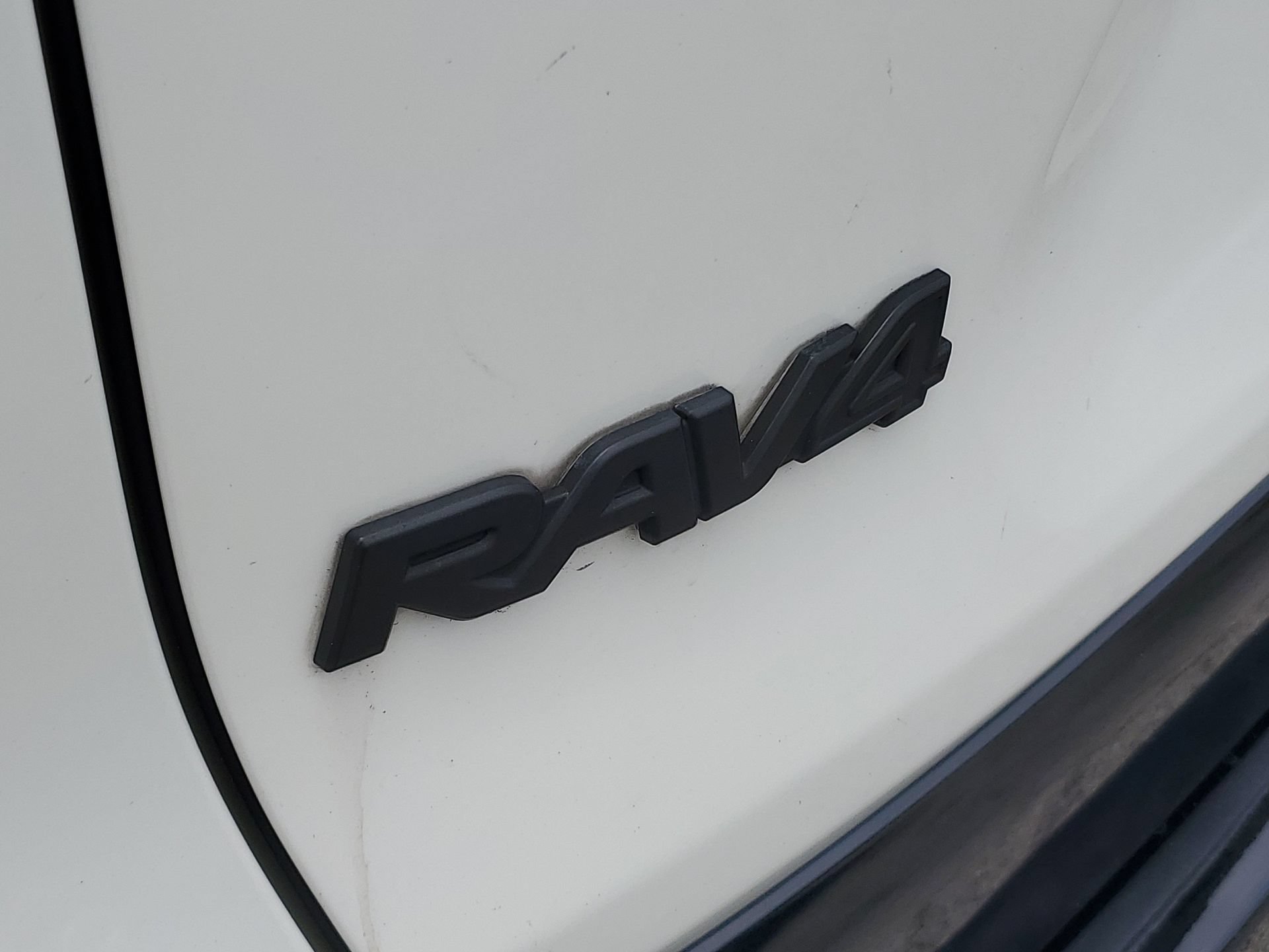 Used 2019 Toyota RAV4 XSE w/ XSE Weather Package AWD/4WD image 9