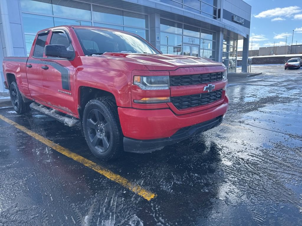 Used 2017 Chevrolet Silverado 1500 Custom image 9