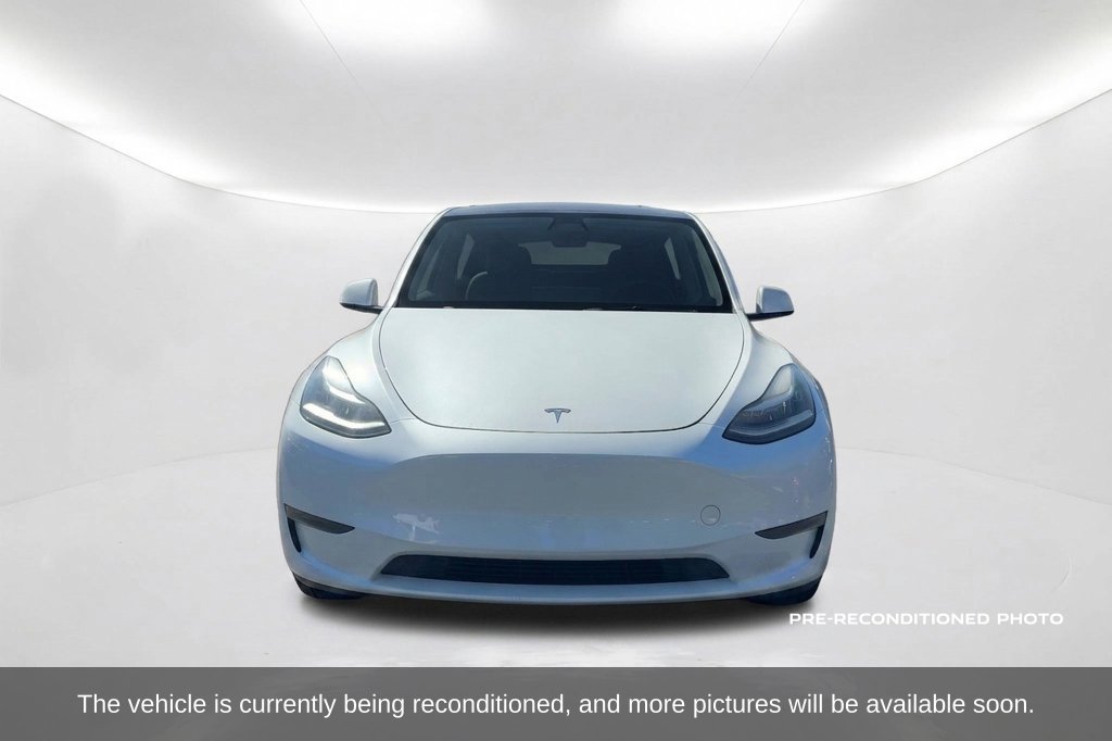Used 2023 Tesla Model Y Long Range AWD/4WD image 2