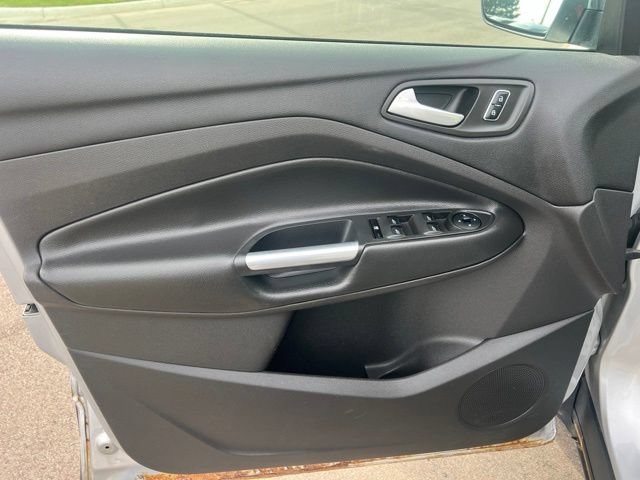 Used 2015 Ford Escape SE w/ SE Chrome Package FWD image 20