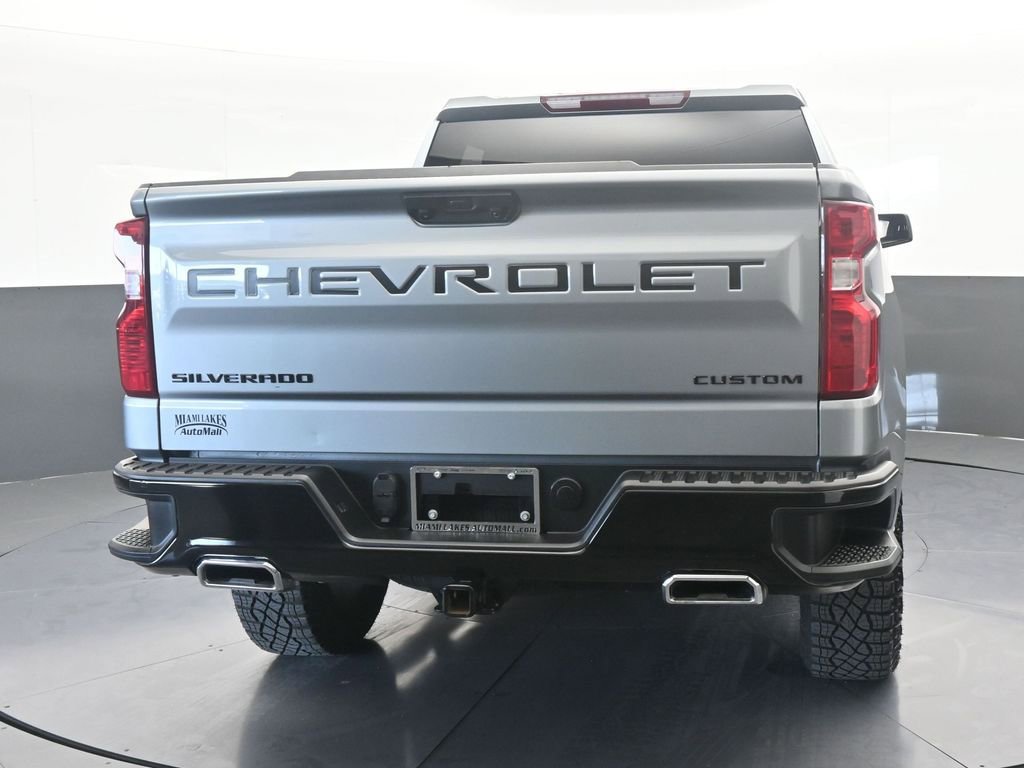 Used 2024 Chevrolet Silverado 1500 Custom Trail Boss w/ LPO, Dark Essentials Package image 5