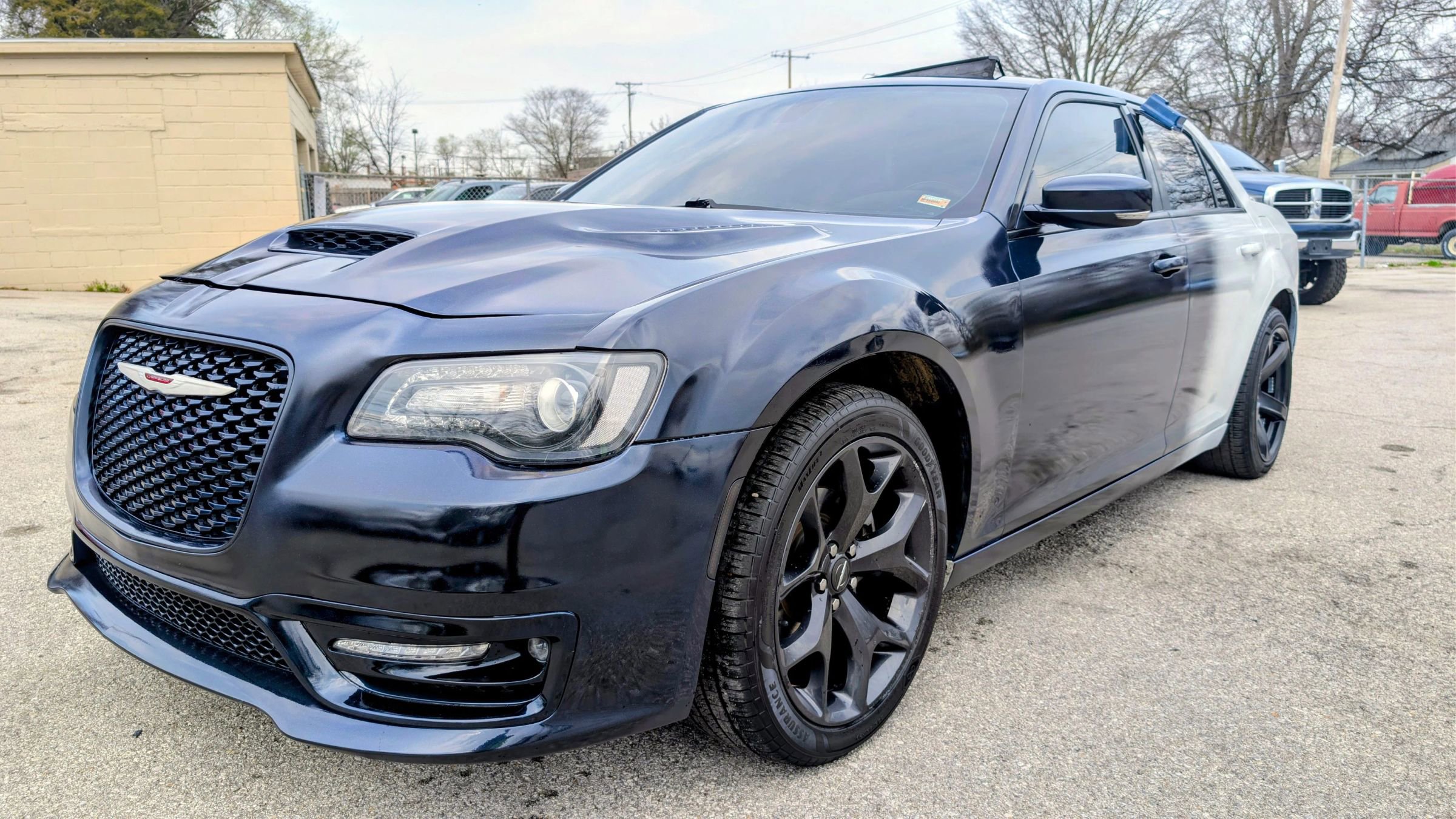 Used 2023 Chrysler 300 S RWD image 5