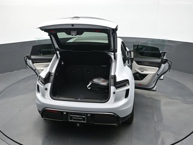 New 2025 Porsche Macan Turbo Electric image 29