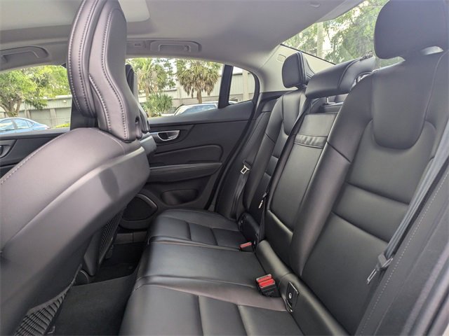 Used 2024 Volvo S60 B5 Core image 12
