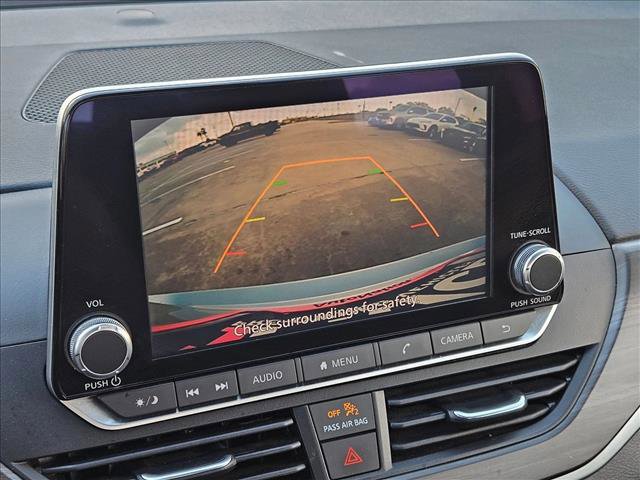 Used 2024 Nissan Altima 2.5 SV FWD image 13