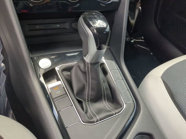 Certified 2025 Volkswagen Taos S FWD image 22