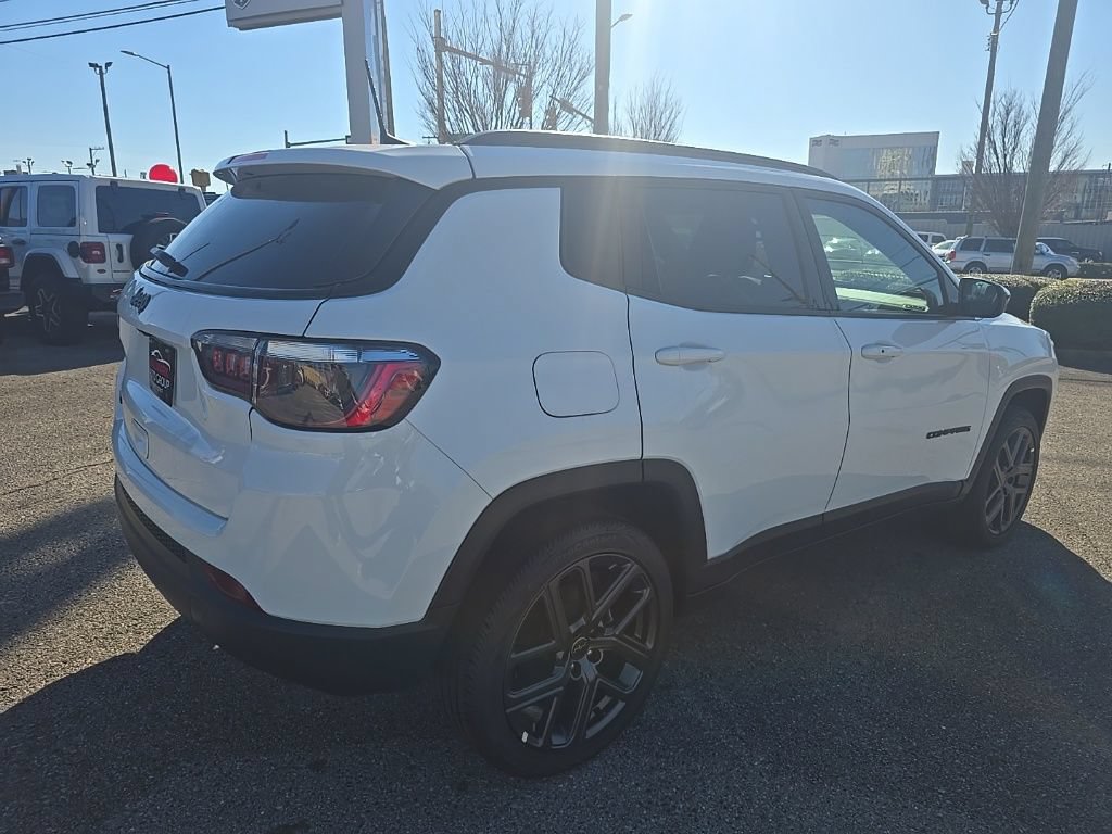 New 2026 Jeep Compass Latitude AWD/4WD image 3