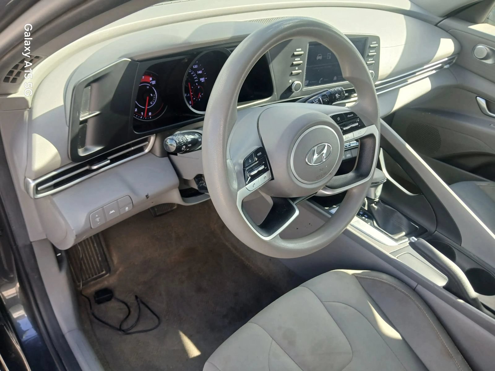 Used 2023 Hyundai Elantra SEL FWD image 9