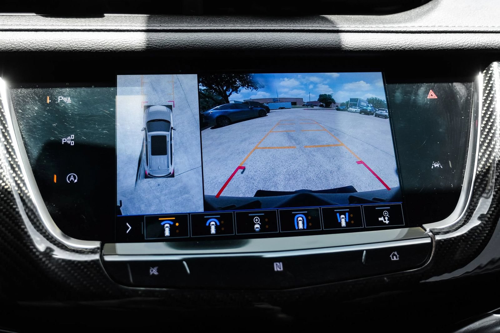 Used 2020 Cadillac XT6 Sport AWD/4WD image 24