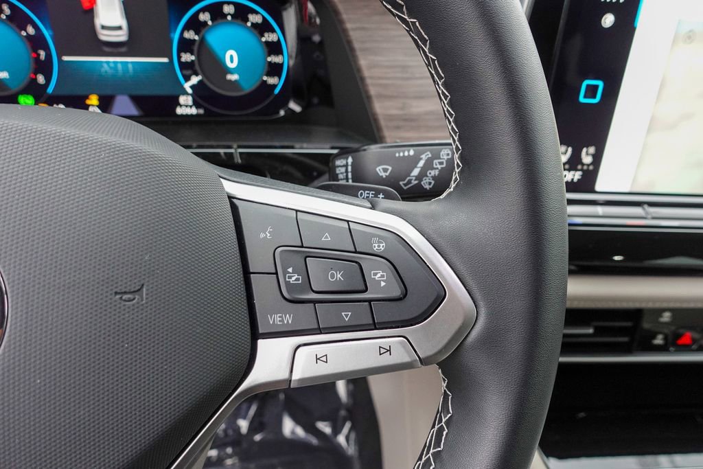 Certified 2025 Volkswagen Atlas SEL image 18