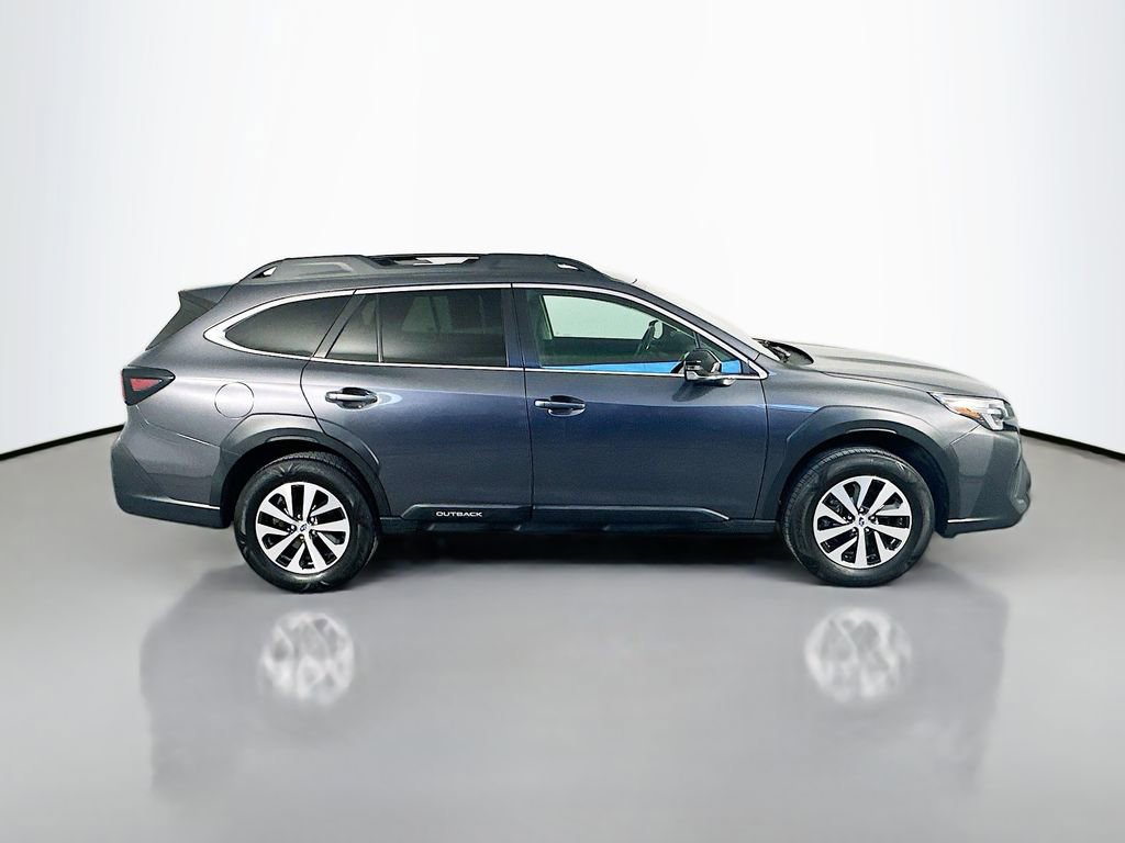 Used 2023 Subaru Outback Premium AWD/4WD image 8